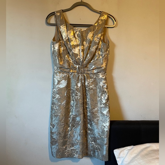 Donna Ricco Midi Dress in Gold size 4 - Picture 1 of 5